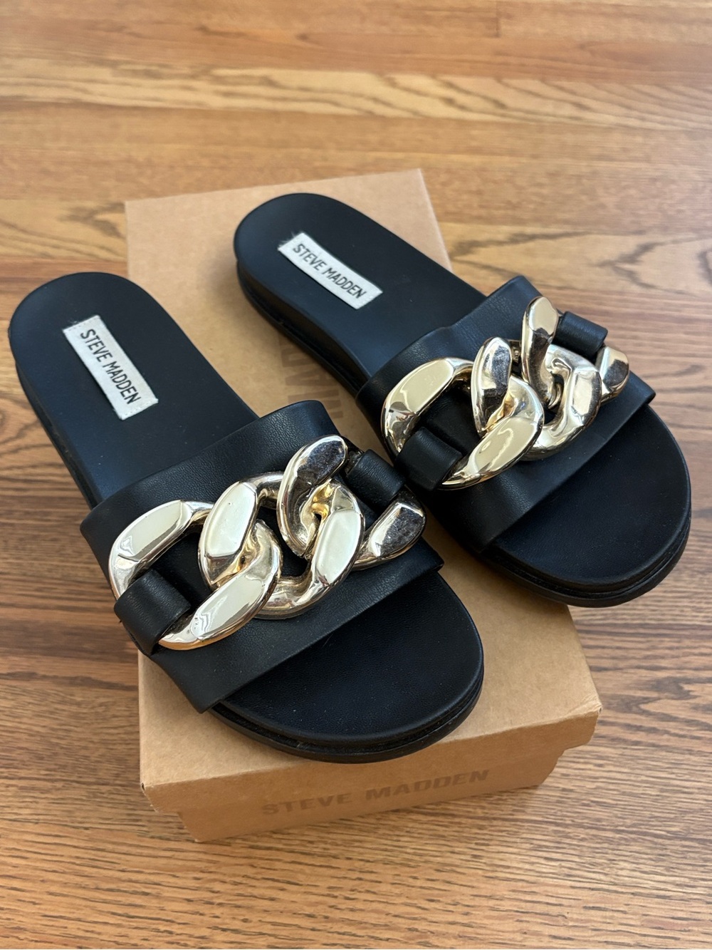Steve Madden Delay Slides